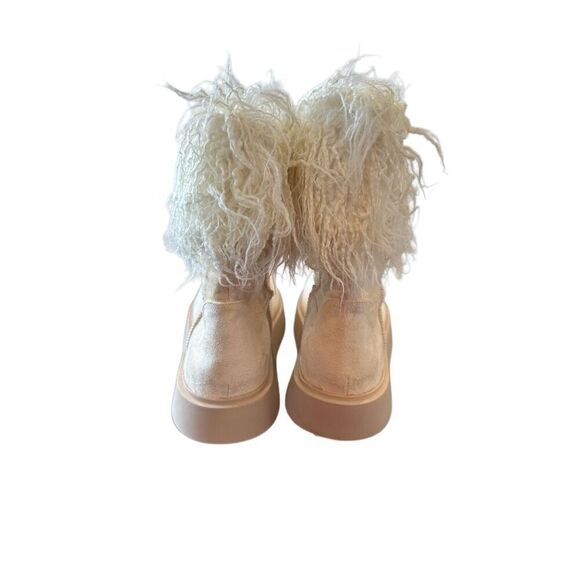 NIB Prettylittlething Faux Suede Contrast Faux Fur Ankle Boot Cream Size 8 - Picture 8 of 8